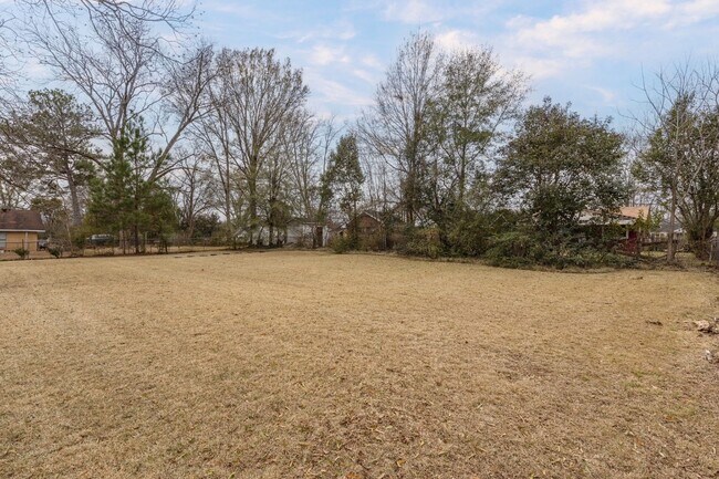 Building Photo - 3320 W Tuskegee Cir