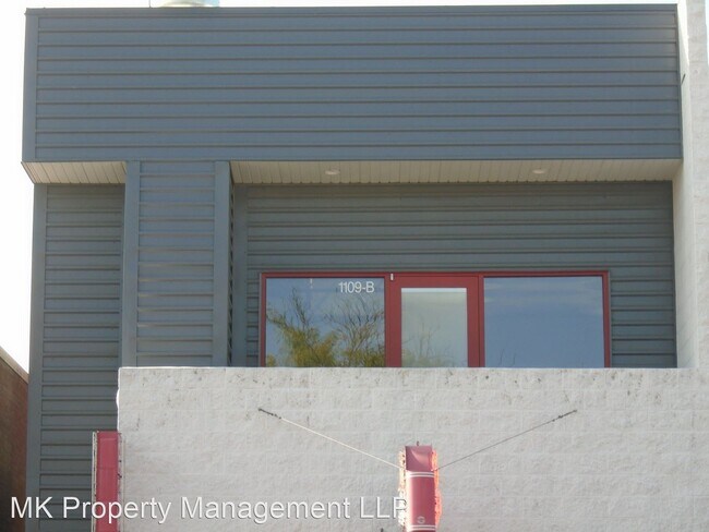 Building Photo - 2 br, 1 bath House - 1109 Moro B