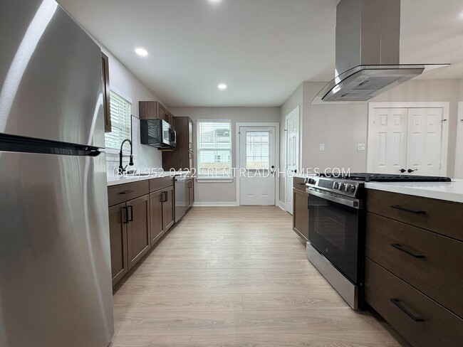 Building Photo - 8318 Jennings St