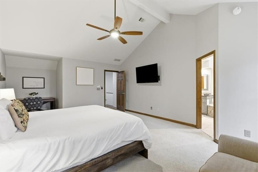 Building Photo - 2970 Woodruff Dr