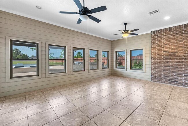 Building Photo - 4857 Dutton Lake Dr