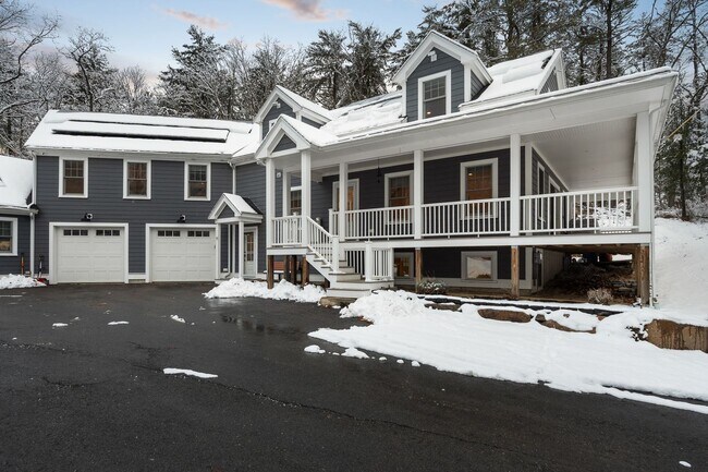 Building Photo - Keystone