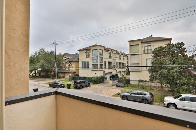 Building Photo - 1205 Birdsall St