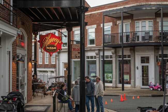 Building Photo - 12631 ES Draper Dr