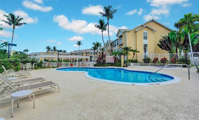 Building Photo - 6292 La Costa Dr