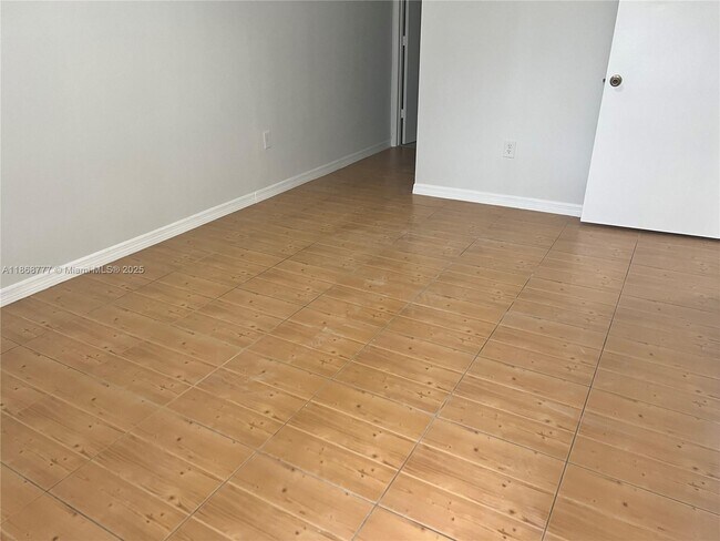 Building Photo - 1187 NW 124th Ave