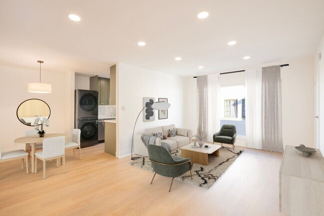 Building Photo - 921 Gardner St