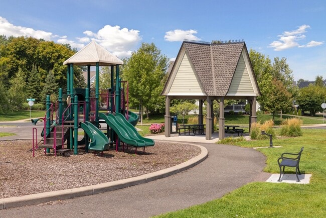 Building Photo - 4665 Victor Path