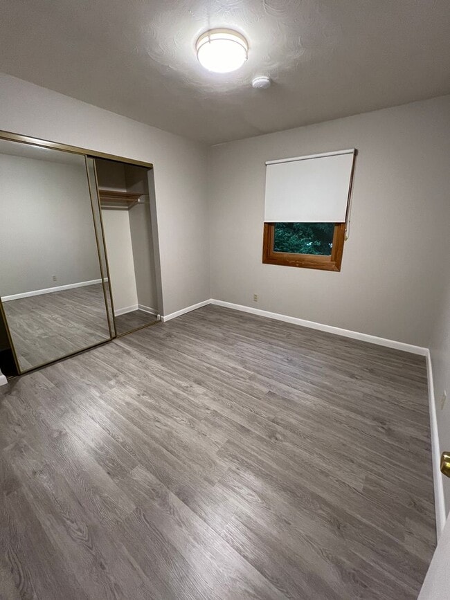 Building Photo - ~Applications Pending~3 Bed, 2 Bath Home for Rent!!