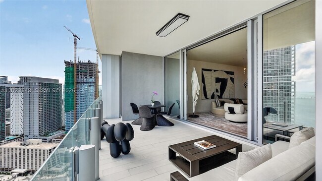 Building Photo - 300 S Biscayne Blvd