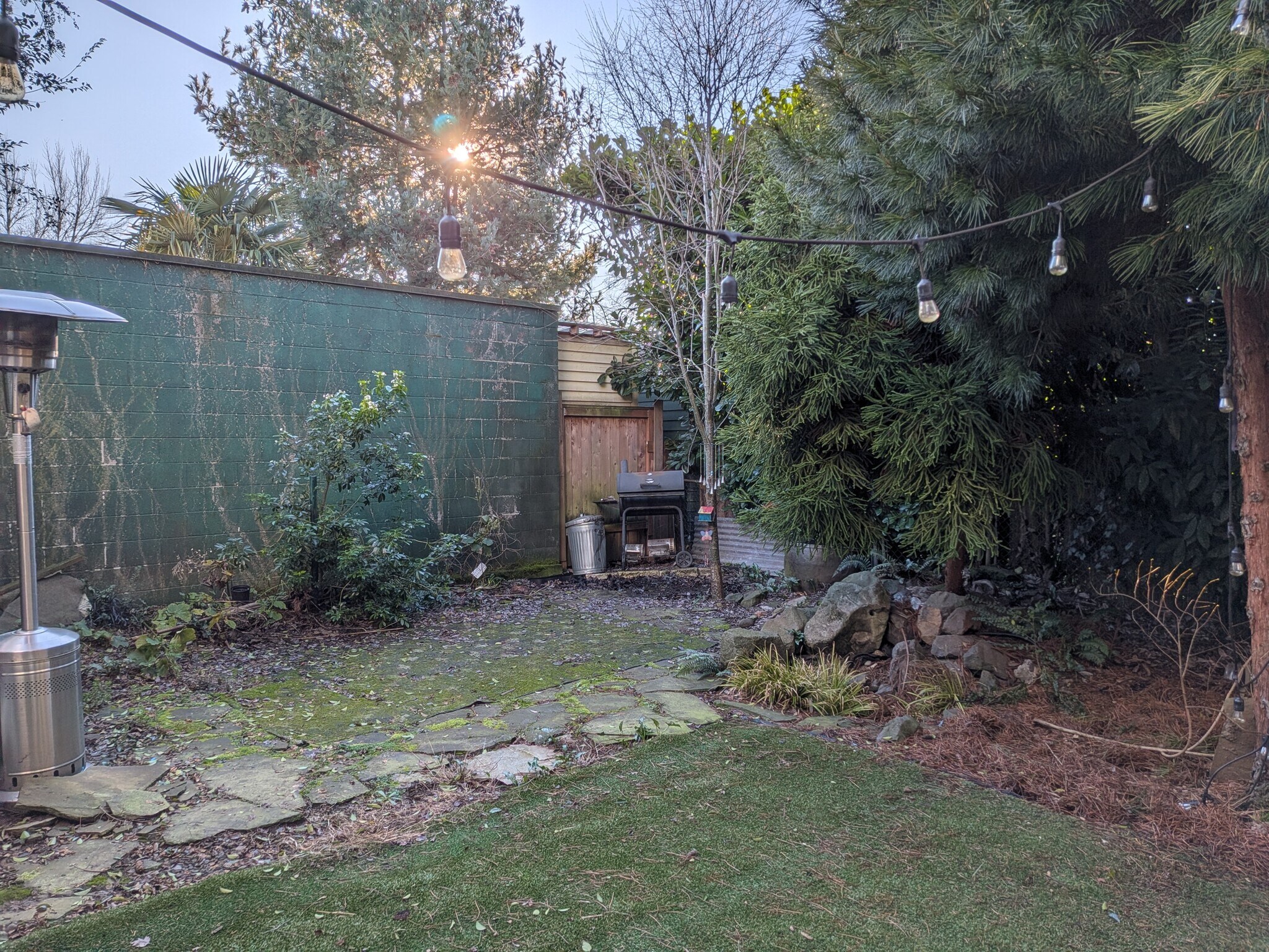 Building Photo - 2405 NE 49th Ave