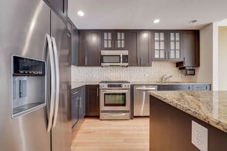 Building Photo - 1125 Maxwell Ln