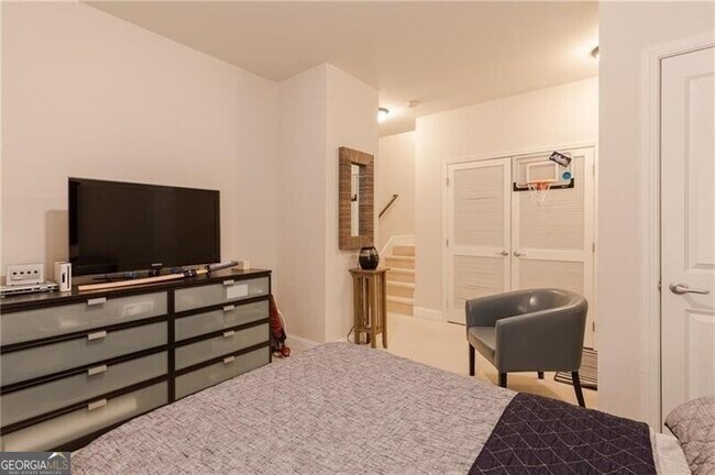 Building Photo - 1155 Glenridge Pl NE