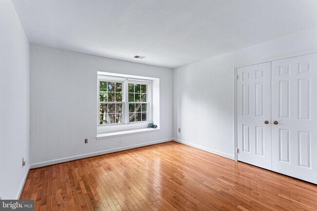 Building Photo - 7416 Royal Dominion Dr
