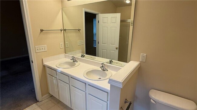 Building Photo - 2090 Atkinson Park Dr NW