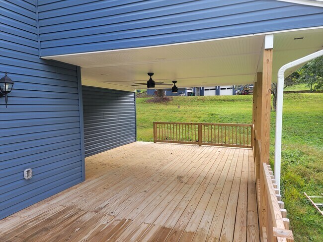 Building Photo - 2416 Magee Road Ext