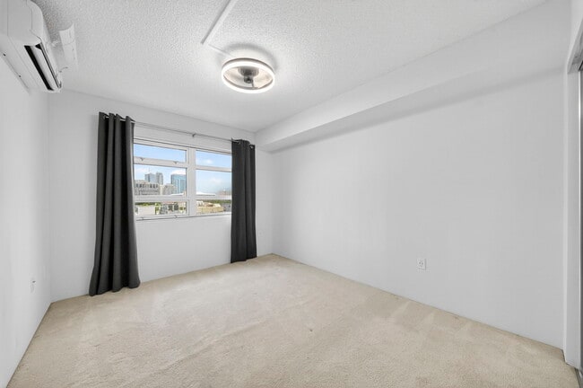 Building Photo - 801 South St