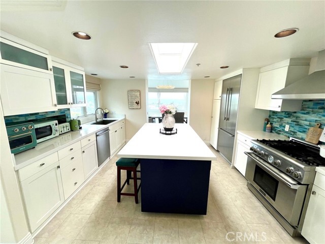 Building Photo - 24448 Alta Vista Dr