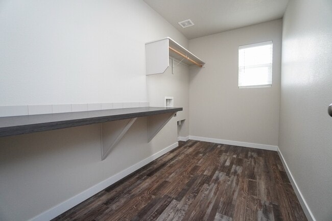 Building Photo - 13776 S Piano Ave