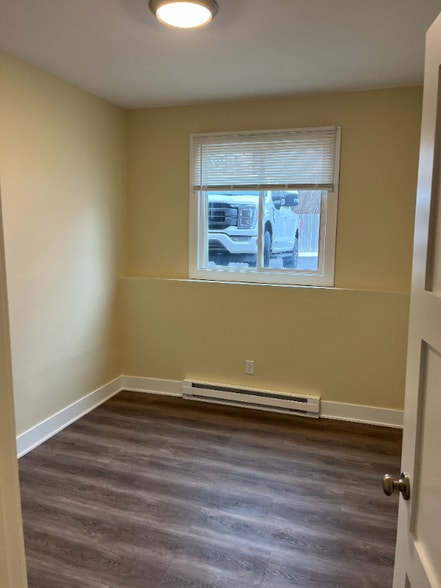 Building Photo - 512 Powers Ct