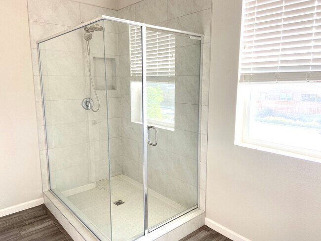 Building Photo - Built 2022 Sparks Spanish Springs 4+ Bedro...