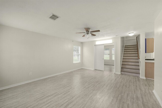 Building Photo - 839 Autumn Point Ln