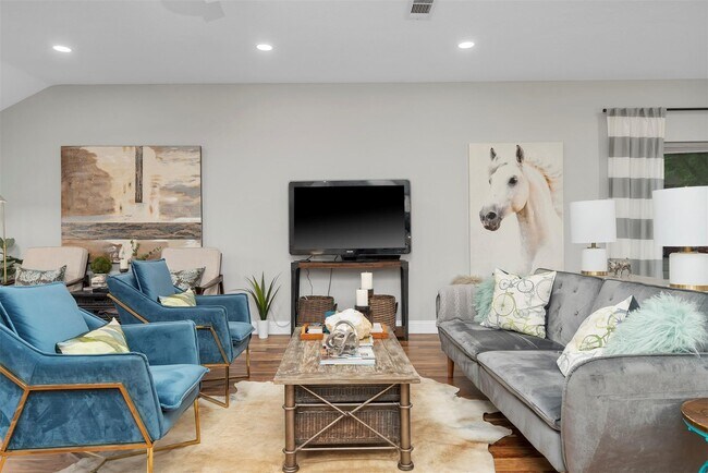 Building Photo - 36 White Bark Pl