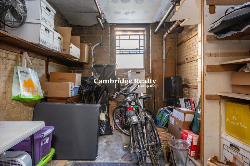 Building Photo - 5 Newport Rd