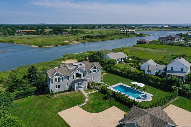 Building Photo - 115 Dune Rd