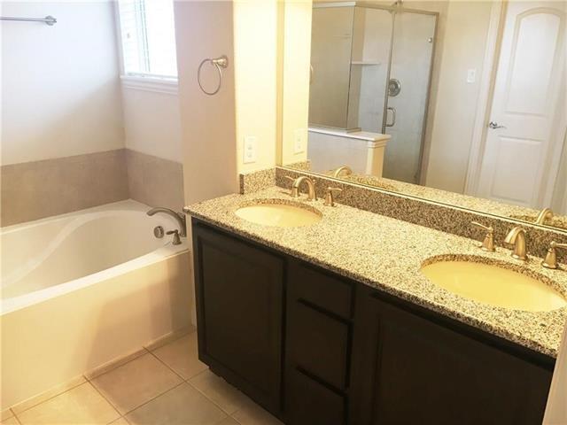 Building Photo - 8619 Naomi St