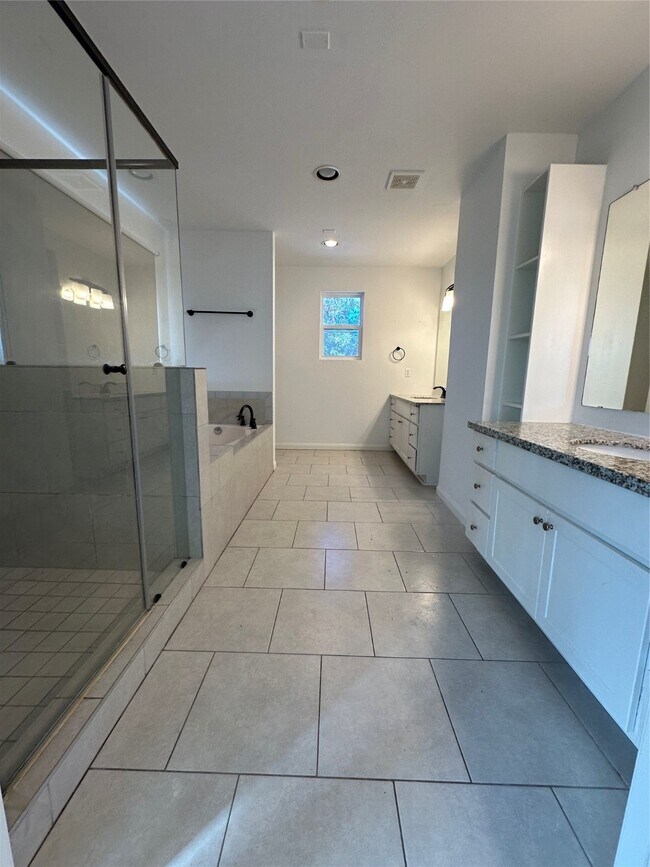 Building Photo - 4322 Chapman St