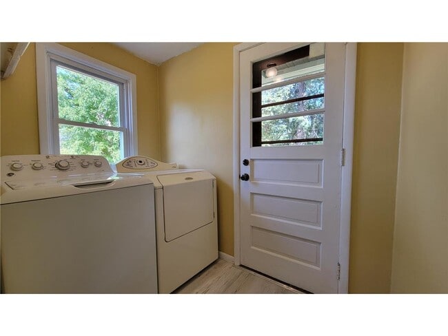 Building Photo - 543 Homestead Trail