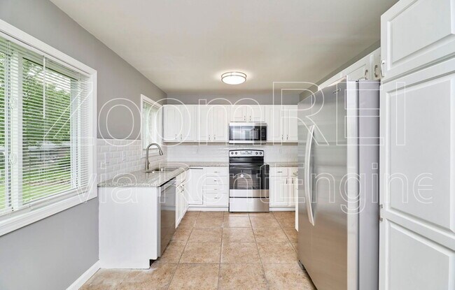 Building Photo - 2700 Steeplechase Ln