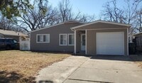 Building Photo - (3) Bed/(1) Bath in Core Norman Avail NOW! Pet Negotiable!