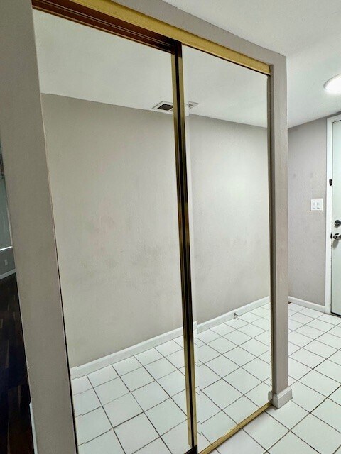 Building Photo - 1530 Sunnyvale Ave