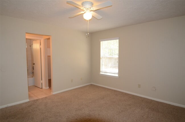 Building Photo - 56 Fallshire Dr