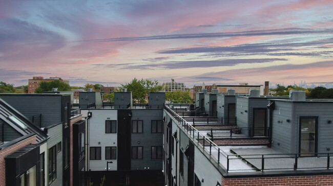 Building Photo - 4210 W Belmont Ave