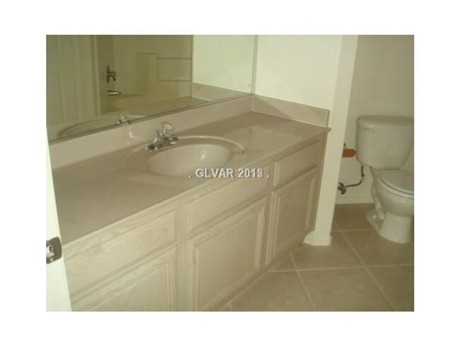 Building Photo - Nice 2-Bedroom Condo in a Guard-Gated Comm...