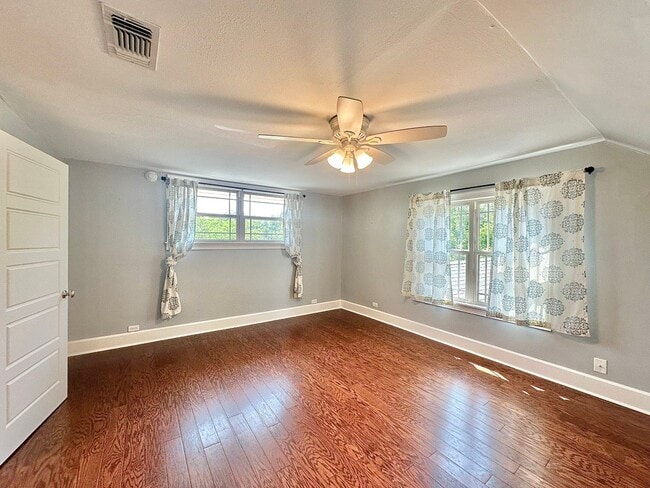 Building Photo - Spacious 4 Bedroom in the Heart of Tyler! Available Now!