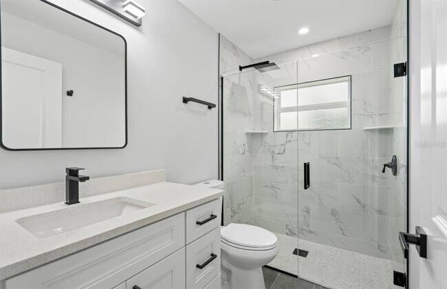 Building Photo - 12235 Hernando Rd