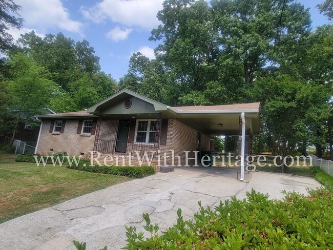 Building Photo - WOW! FANTASTIC RANCH TOTALLY UPDATED - LIKE BRAND NEW WITH ALL THE UPGRADES / ATTENTION TO DETAIL...