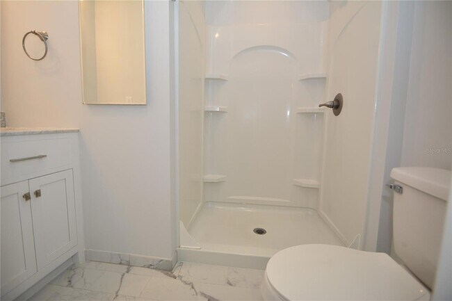 Building Photo - 14 Bolling Ln