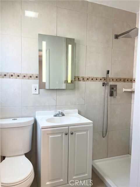 Building Photo - 732 Niles St