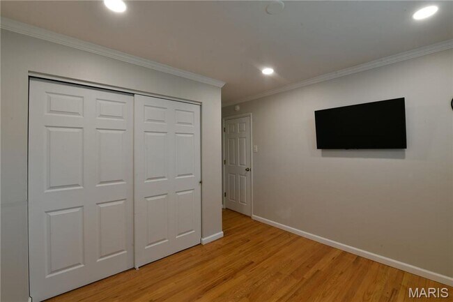 Building Photo - 965 Orchard Lakes Dr