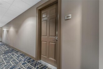 Building Photo - 150 S Las Vegas Blvd