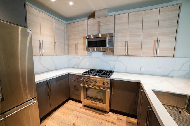 Building Photo - Rhine House Lofts