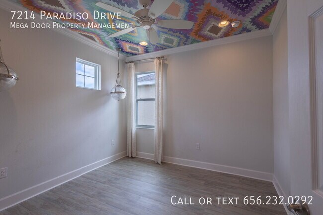 Building Photo - 7214 Paradiso Dr