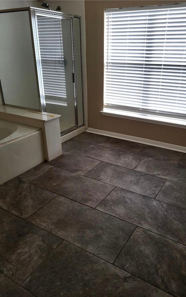 Building Photo - 18843 Appletree Hill Ln