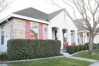 Building Photo - 1874 Acari Ave