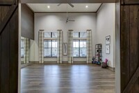 Building Photo - 2 bedroom in Austin TX 78744